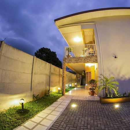 Apartamentos Valle Del Volcan La Fortuna Eksteriør bilde