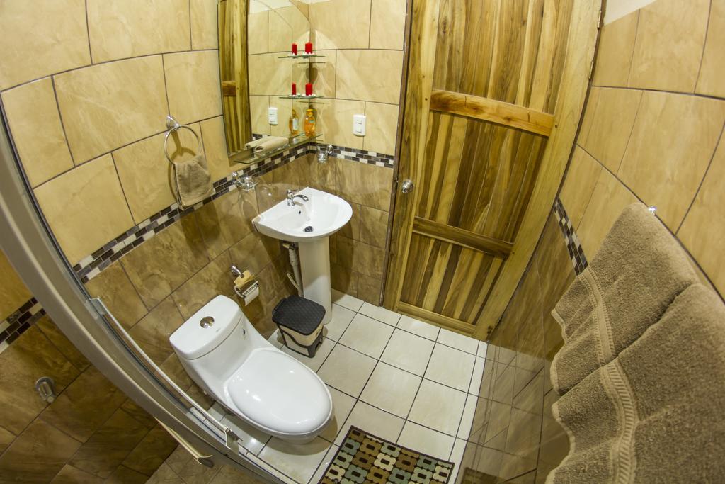 Apartamentos Valle Del Volcan La Fortuna Eksteriør bilde