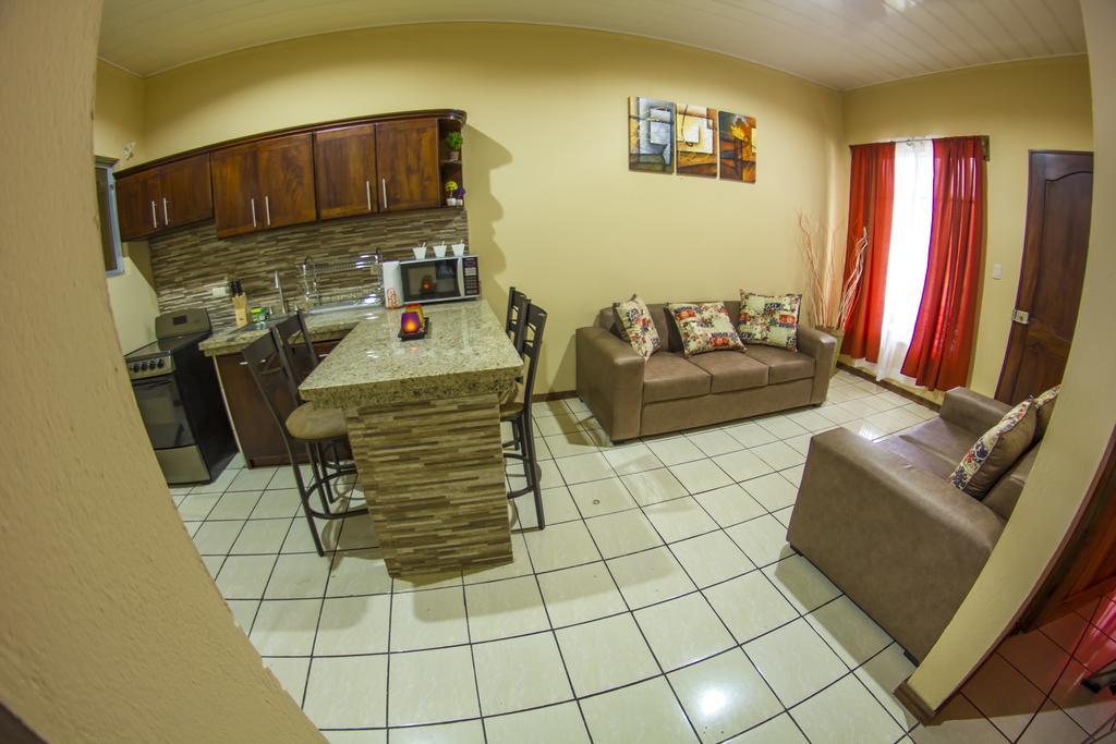 Apartamentos Valle Del Volcan La Fortuna Eksteriør bilde