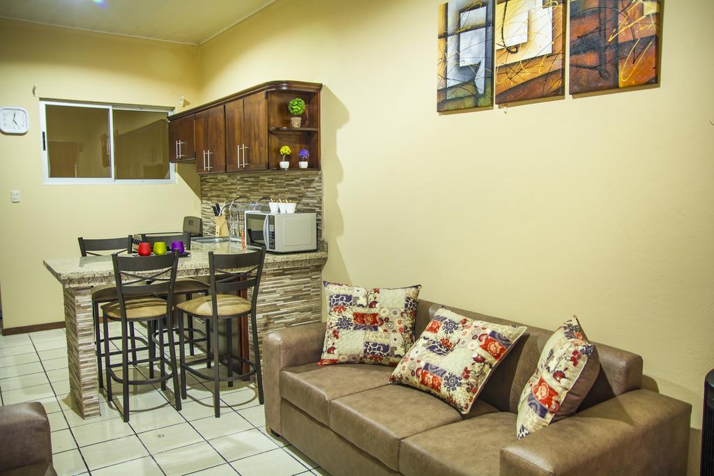 Apartamentos Valle Del Volcan La Fortuna Eksteriør bilde