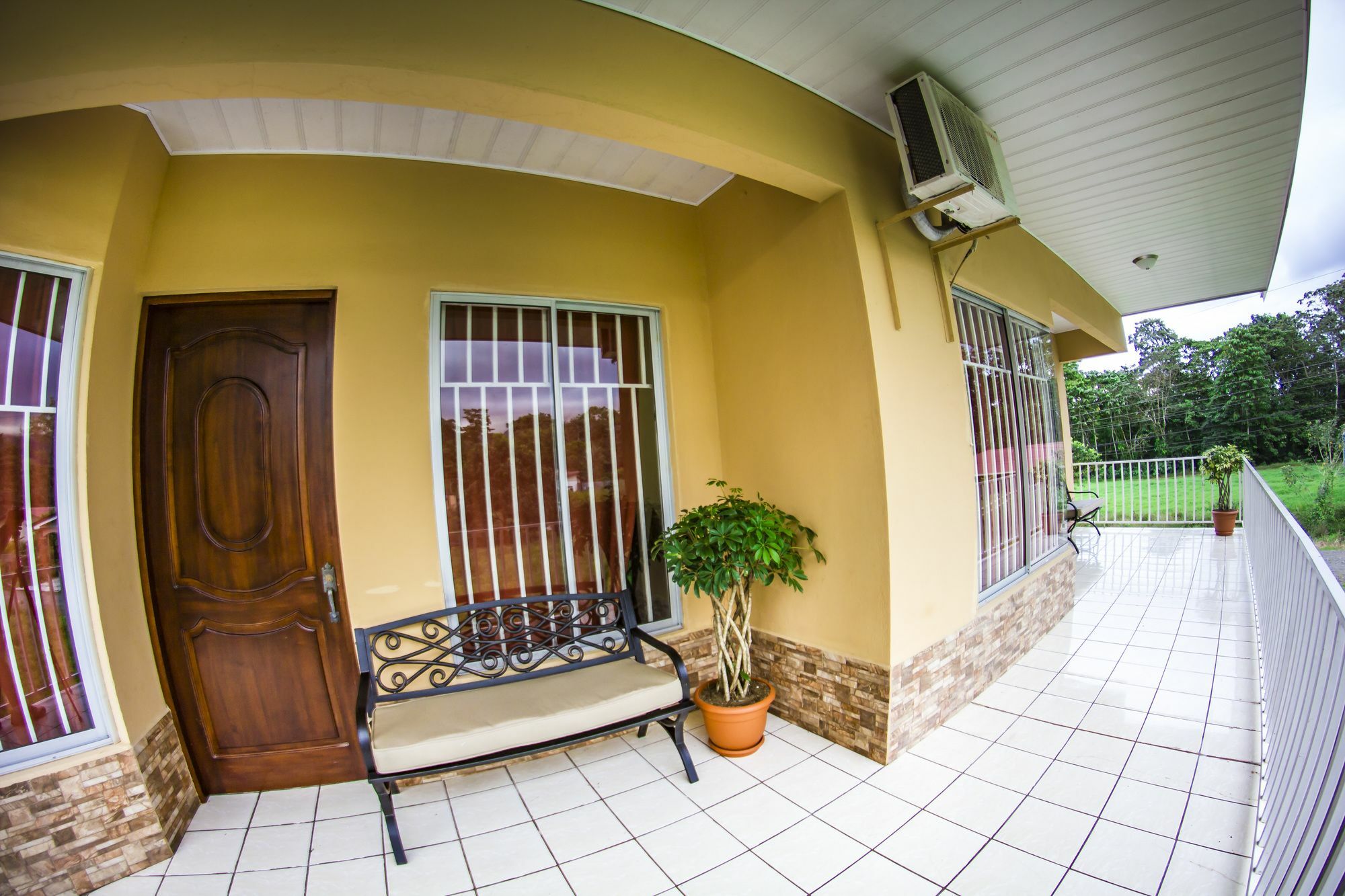 Apartamentos Valle Del Volcan La Fortuna Eksteriør bilde